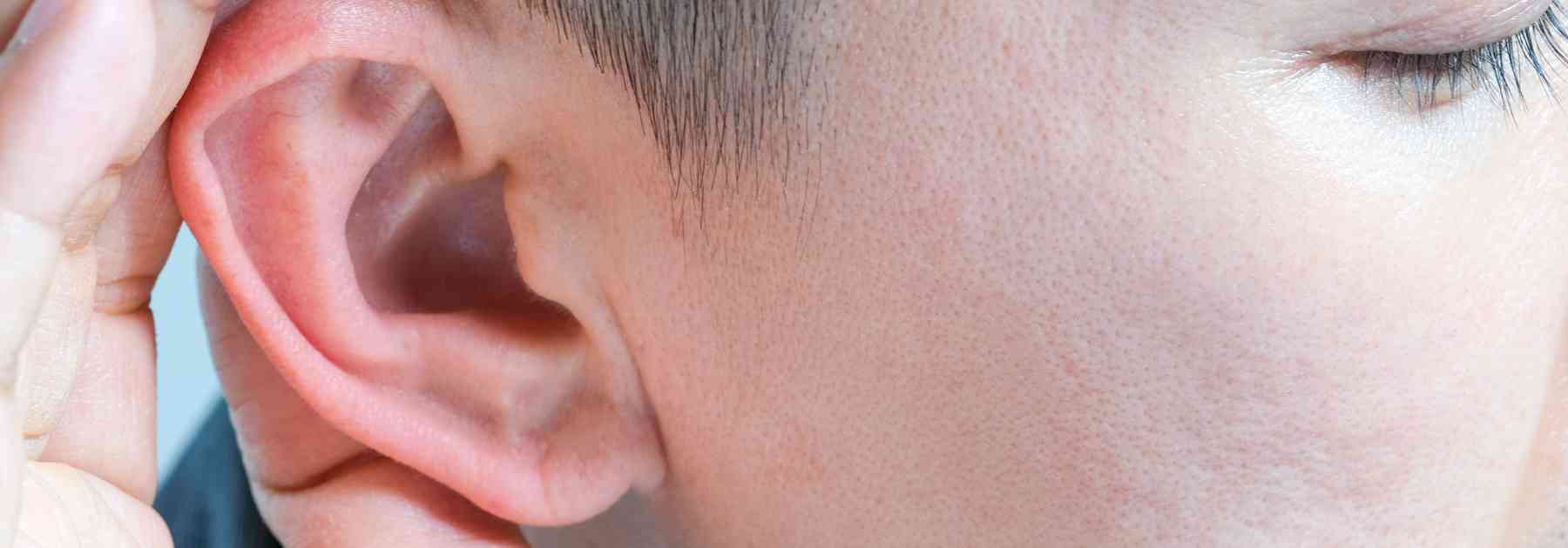 Is it safe to extract earwax at home?