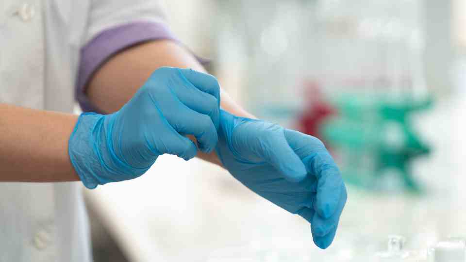 How can we remove skin tags?